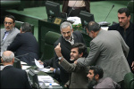 کوچک زاده از نمایندگی مجلس استعفا داد/ لاریجانی: تهدید نکنید