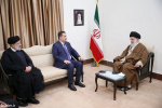 رهبر انقلاب اسلامی در دیدار نخست وزیر عراق تاکید کردند: لزوم افزایش فشارهای سیاسی به آمریکا و رژیم صهیونیستی
